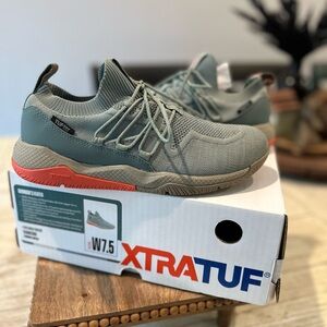 Women’s XTRATUF Kiata Waterproof Sneaker. Size 7.5